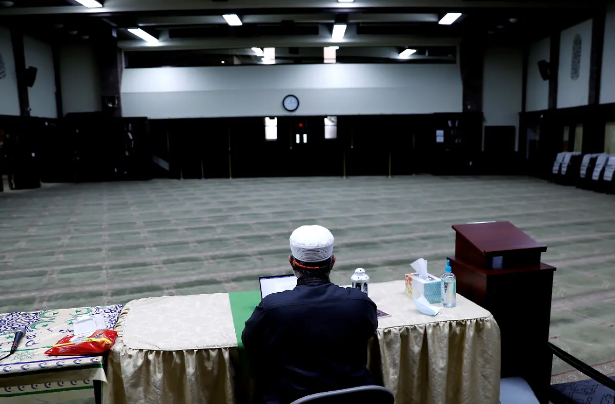 2020-05-08T000000Z-1880424025-RC2JKG9ZSHCN-RTRMADP-3-HEALTH-CORONAVIRUS-RELIGION