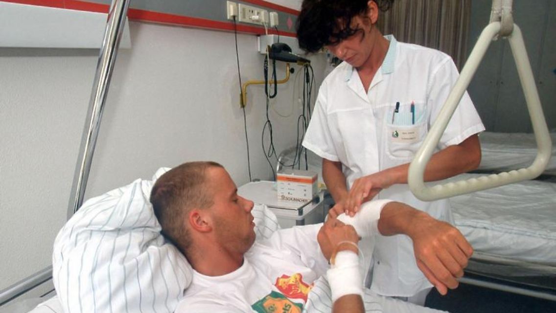 Tschüß Mehrbettzimmer. Wer sich zusätzlich versichert, liegt im Krankenhaus komfortabler.