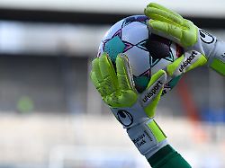 Sitz bleibt in Deutschland: Schwedische Craft-Mutter kauft Uhlsport und Kempa