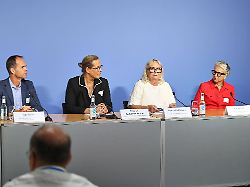 "Wirtschaft braucht Zuwanderung": Hunderte Unternehmen sorgen sich um die Demokratie - Bündnis gegründet