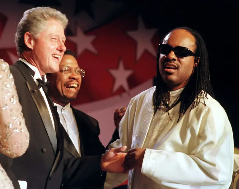 1997-01-21T120000Z-969177054-PBEAHUMJNCR-RTRMADP-3-CLINTON