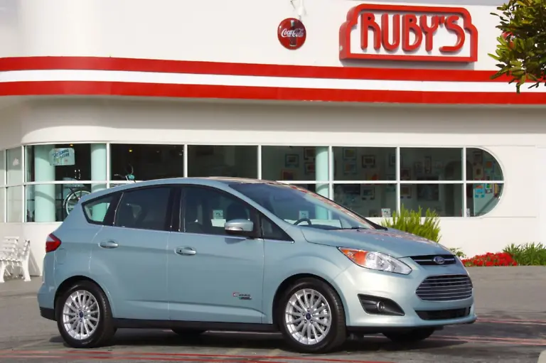 FordCMaxEnergi070613RS02