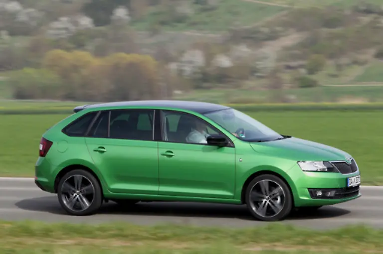 SKODA-Rapid-Spaceback-Style-Dynamisch-86044
