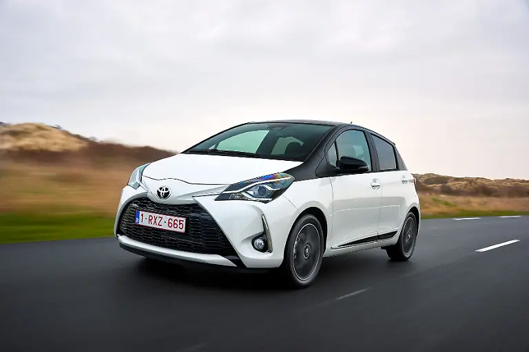 Toyota-Yaris-FL-1
