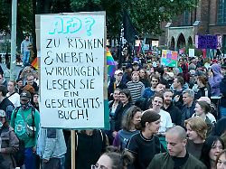 Demos in mehreren Städten: AfD-Erfolg in Sachsen-Anhalt alarmiert Lehrer und Kirchen