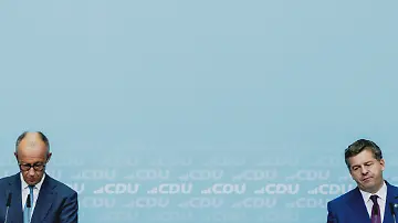 617559325