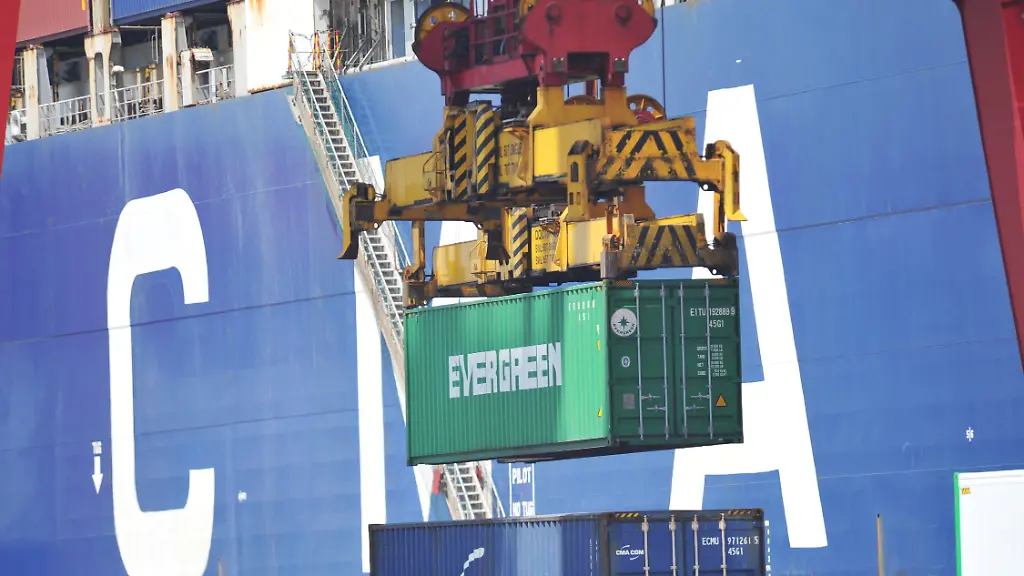 2019-06-10T062655Z_1459050048_RC1FE48DC690_RTRMADP_3_CHINA-ECONOMY-TRADE