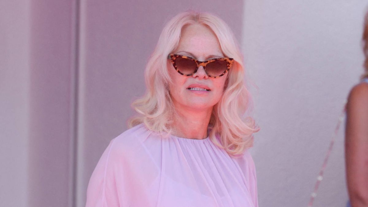 "Beschädigte Ware": So veränderte die Hepatitis-Diagnose Pamela Anderson