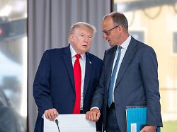 Zusammenhang mit Lob für AfD?: Berlin verschiebt Telefonat mit Trump