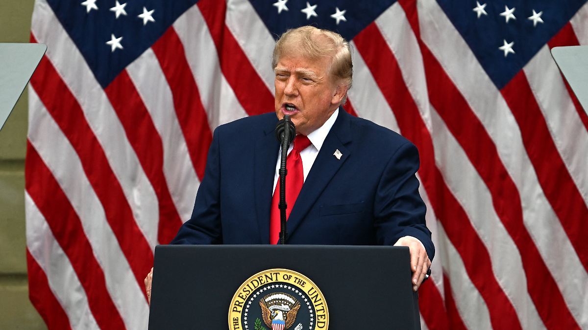 Der Tag9/11: Trump spricht bei Gedenkfeier plötzlich über Iran-Krieg