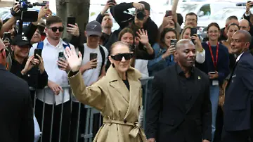 epi_1072992668_DPA BF_7shluh4l5q-v1-ax-ms6144.jpeg_Celine Dion in Paris