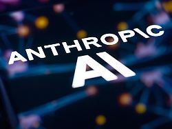 Musk und Altman stimmen zu: Anthropic-Chef fordert langsameres Tempo bei KI-Entwicklung