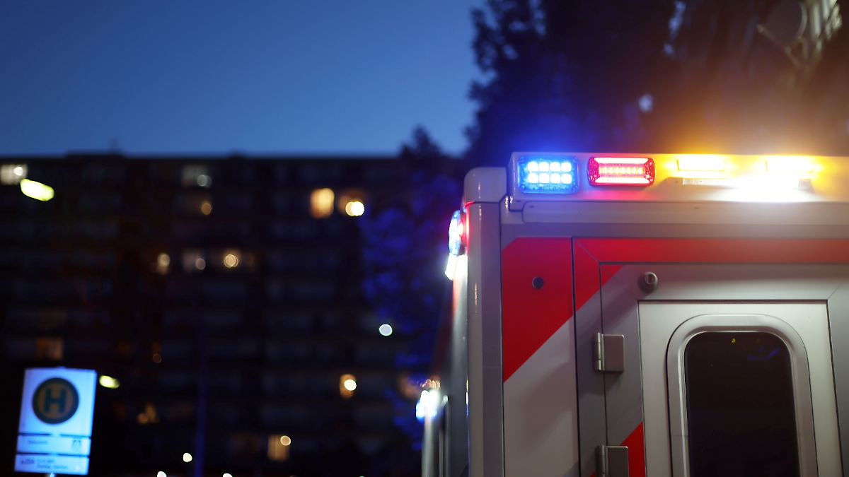 One victim in critical condition: 15 injured after serious bus accident in ...