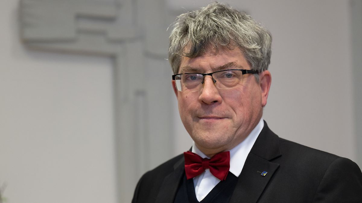 AfD Threatens to Disband: Church Wants to Relocate Its Asylum Operations ...