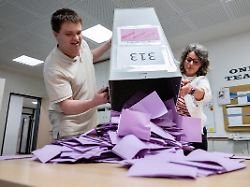 AfD-Ergebnis verdreifacht: Erste Hochrechnung: CDU liegt in Niedersachsen vor der SPD