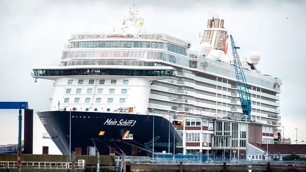 4f405cfe1210578053e5c68783ef9a37