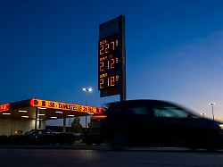 "Es wird abkassiert": Tankstellenverband warnt vor 3-Euro-Spritpreisen