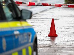 Tödlicher Messerangriff auf Familie: Vater schweigt vor Gericht