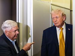 Nach totem US-Senator benannt: Experte: Trump bekommt mit Russland-Sanktionspaket zu viel Macht