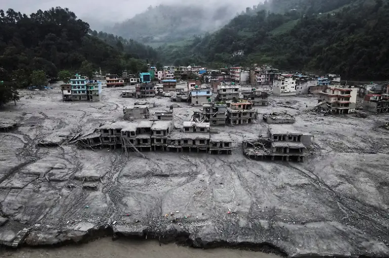 2026-09-09T230349Z_531640296_RC268NAZ6I7B_RTRMADP_3_NEPAL-FLOODS-PICTURES