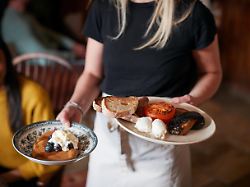 Mehrwertsteuersenkung in der Gastronomie entlastet Gäste offenbar kaum