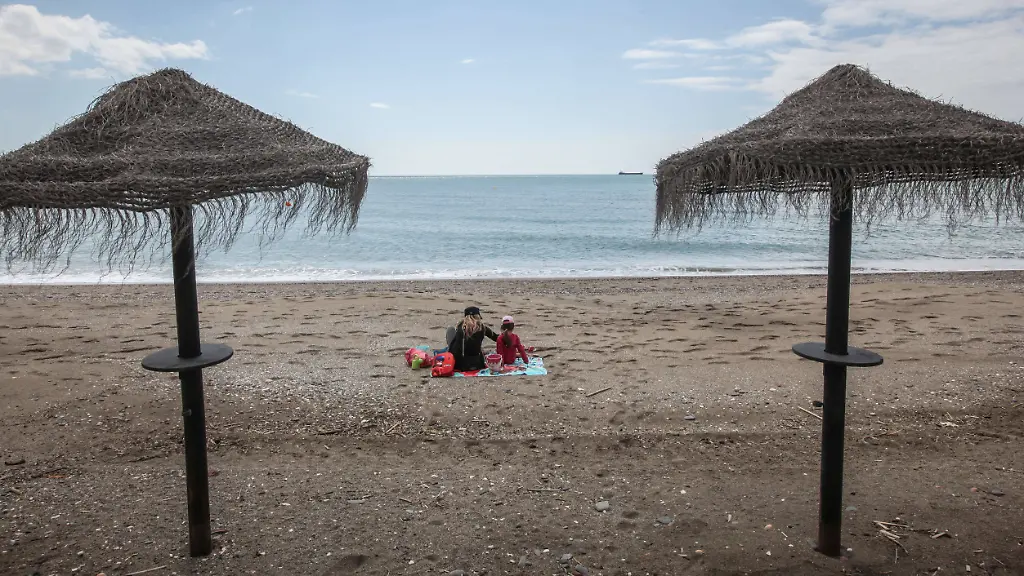 2f5f476a13a74cd70865cd883fd3b5e5