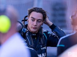 Russell soll 2027 kontern: Mercedes-Chef Wolff gibt seinem gefallenen Auserwählten ein Päckchen mit