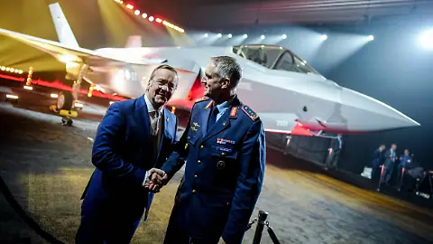 f35