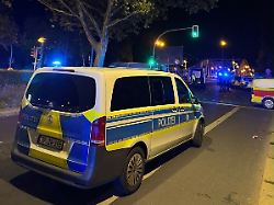 Tödlicher Unfall in Berlin: Auto stürzt von Brücke auf S-Bahn-Gleise