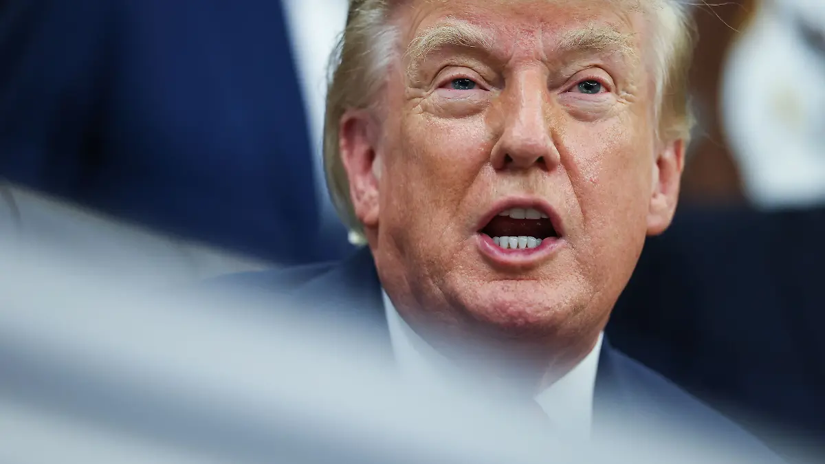 "KI-Zar" und "AI Force" geplant : Trump will KI-Entwicklung trotz Warnungen beschleunigen  