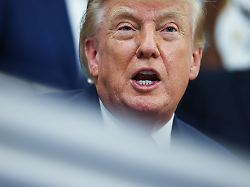 "KI-Zar" und "AI Force" geplant : Trump will KI-Entwicklung trotz Warnungen beschleunigen  