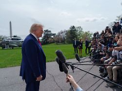 Verstoß gegen die US-Verfassung : Weißes-Haus-Reporter kämpfen gegen Trumps Hausverbot 
