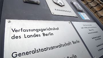 311856413 (1)