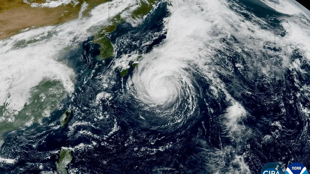 2026-09-21T090736Z_1658171331_RC2LNNAF29I0_RTRMADP_3_ASIA-WEATHER-JAPAN-SATELLITE