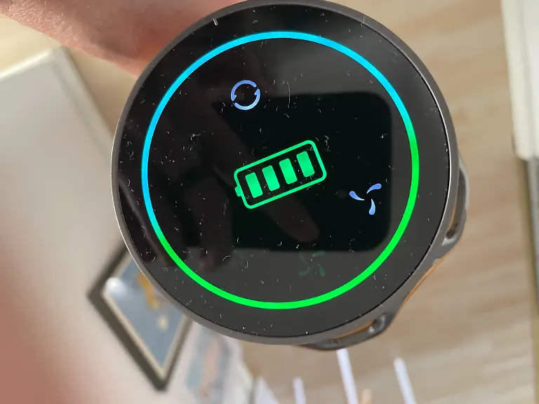 Test Akku-Staubsauger Bulelink Akkuladung Anzeige und Touchscreen Programme