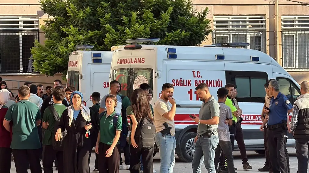 AFP__20260922__C8Y97CT__v1__MidRes__TurkeyAttackSchoolShooting