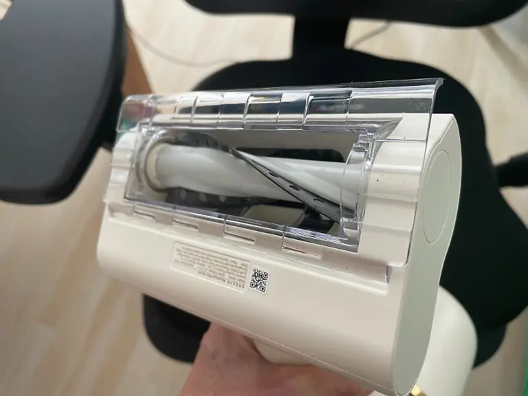 Test Akku-Staubsauger Dreame Polsterbürste mit Antrieb