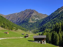 Vor den Augen seiner Ehefrau : Deutscher Wanderer verunglückt in den Dolomiten