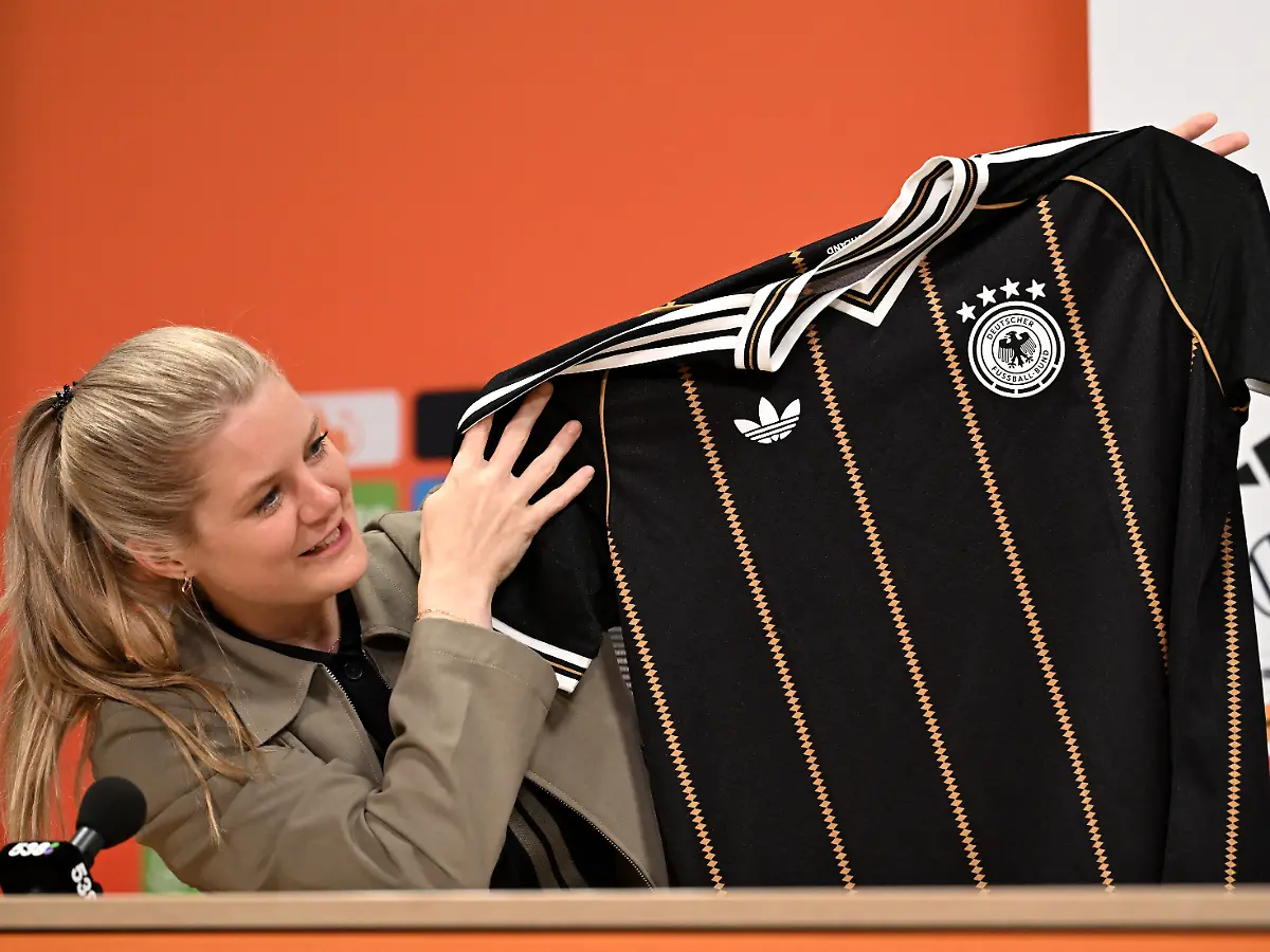UEFA-Regeln verhindern Retro-Trikot beim DFB-Debüt von Klopp