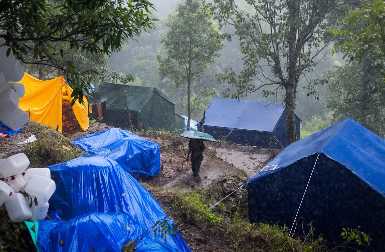 2026-09-18T101348Z_224537402_RC2JFNANPS6W_RTRMADP_3_NEPAL-FLOODS-SURVIVORS