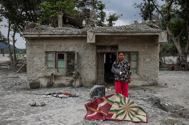 2026-09-18T101327Z_1433260548_RC2IDNA3WA91_RTRMADP_3_NEPAL-FLOODS-SURVIVORS