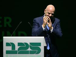 Kritikern Angriffsfläche geraubt: FIFA-"Geldberg": Infantino zeigt sich bereit für Zahlungen