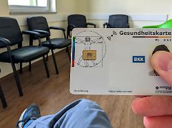 Gesundheitsreform ausweiten: Kassenchef fordert Zumutungen auch für Beamte