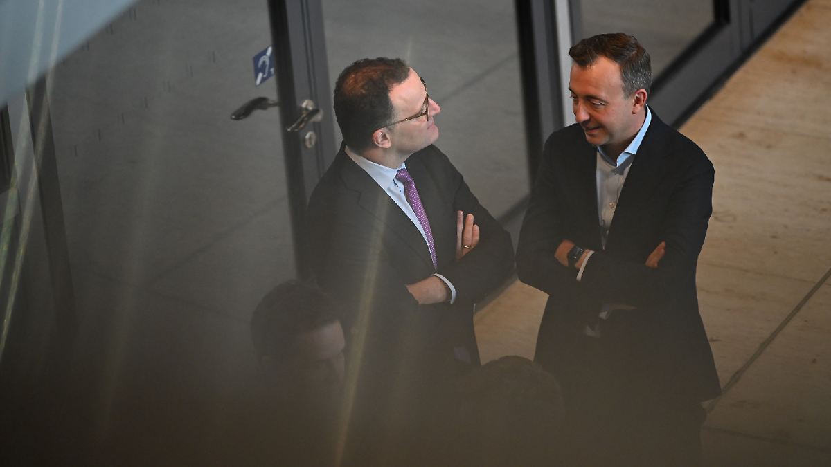 Will a CDU Member Lose His New Position?: Jens Spahn’s Trip to Sardinia ...
