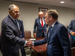 Erstes solches Treffen seit 2022: Wadephul trifft Lawrow in New York zu kurzem Gespräch