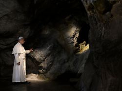 Nur langsame Aufarbeitung: Papst Leo trifft in Lourdes Missbrauchsopfer der katholischen Kirche