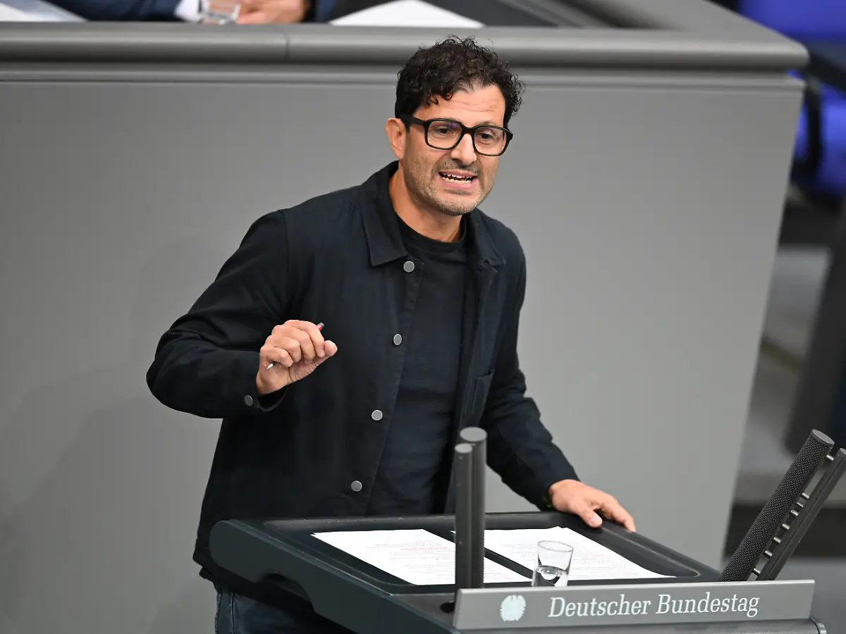 Kritik an Israel bekräftigt: Linken-Chef will an der Seite jüdischer Menschen stehen