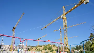 621016768