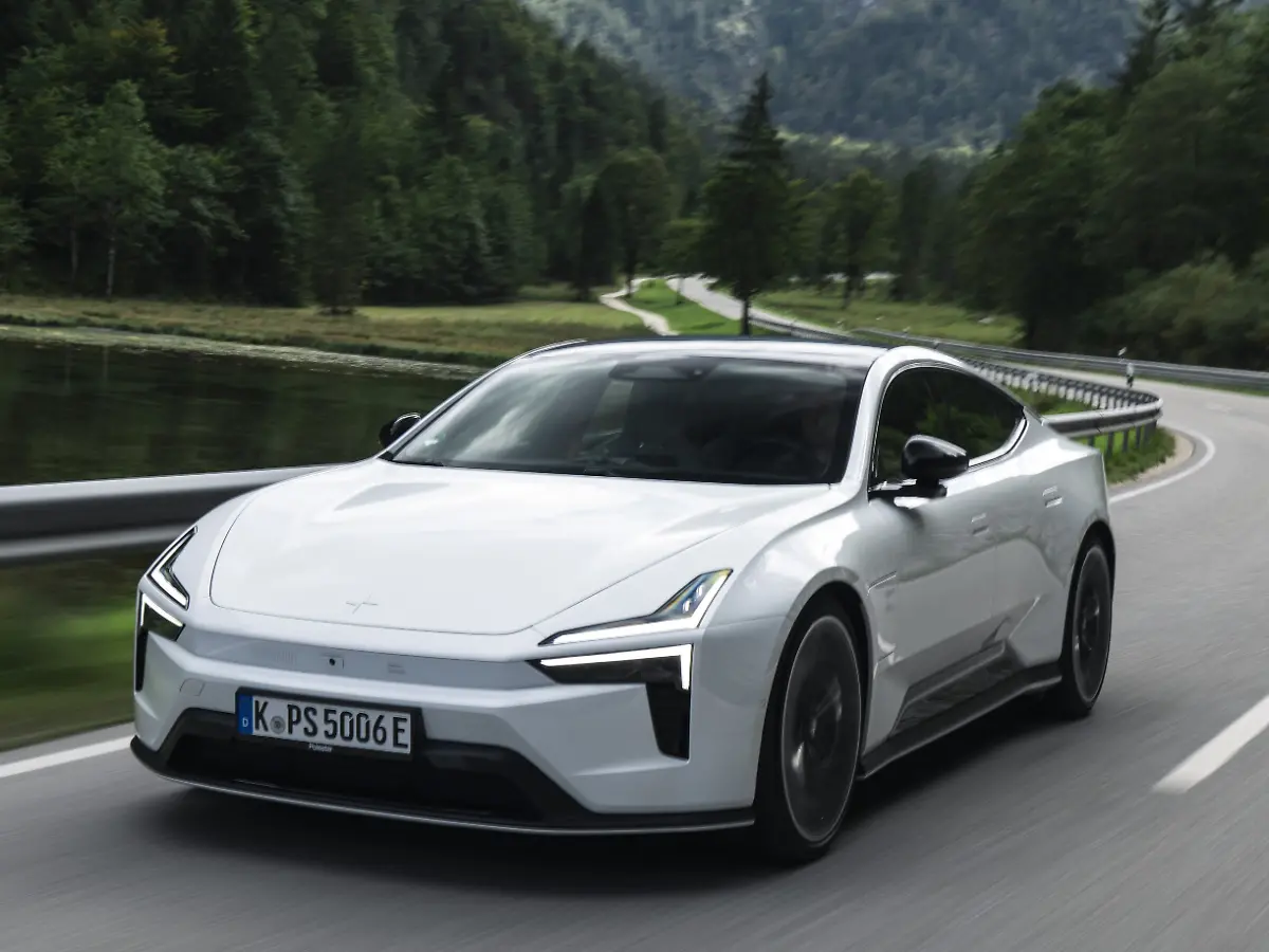 Mutiger Sonderweg: Polestar 5 pflegt die Kunst des Weglassens