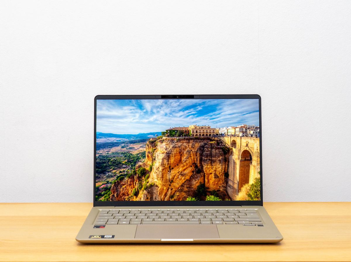 Alu-Laptop ab 800 Euro: Ist das neue Zenbook 14 besser als das MacBook Neo?